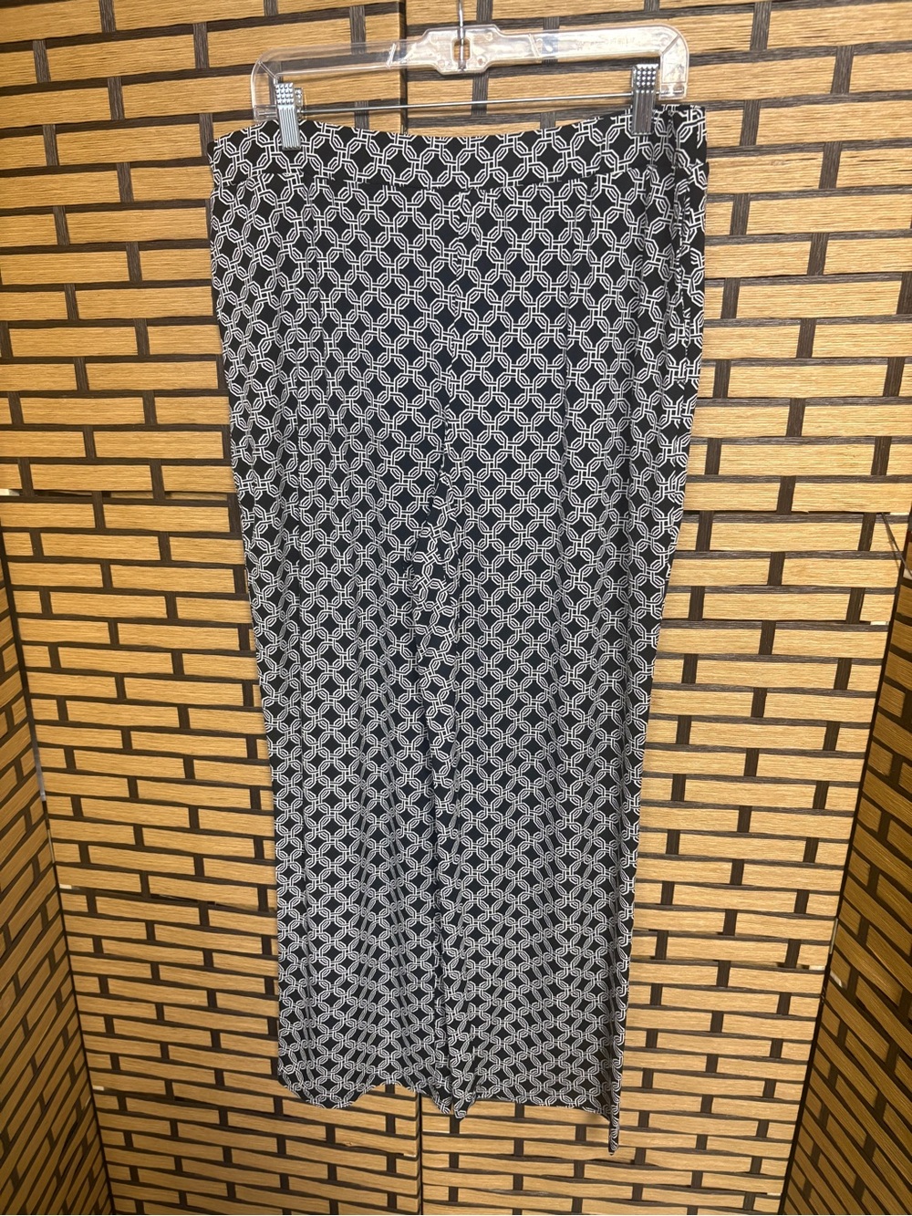 Susan graver black and white flowy pants size large